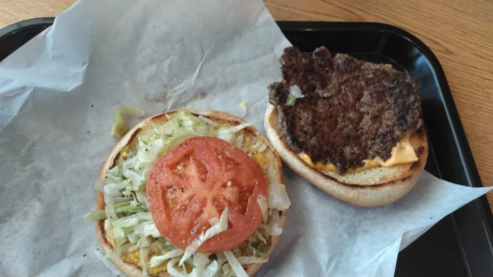 Traditional Cheeseburger